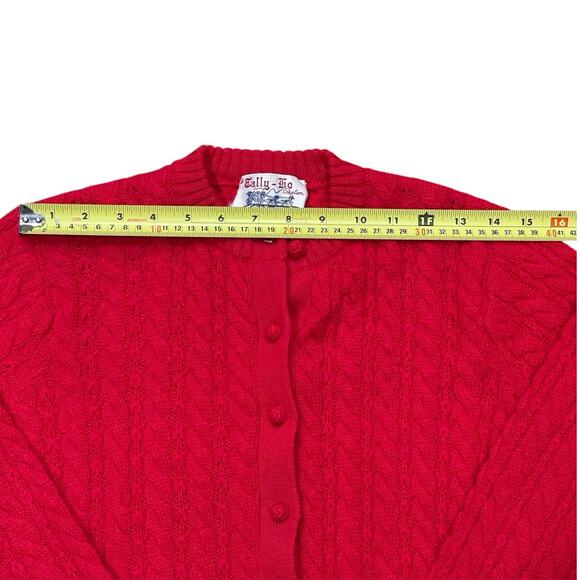 VINTAGE Tally Ho Cardigan Sweater Womens 42 Red 100% Wool Cable Knit Knot Button - Picture 7 of 8